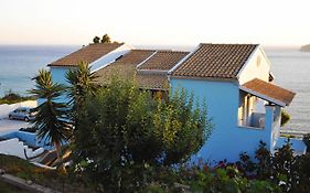 Theophilos Blue Cozy Apartments